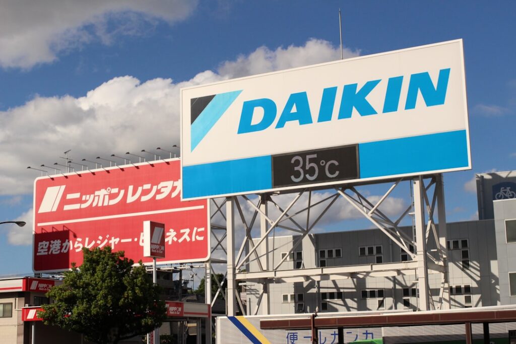 découvrez les solutions de drainage des condensats pour climatiseurs daikin, assurant un fonctionnement efficace et sans fuite.
