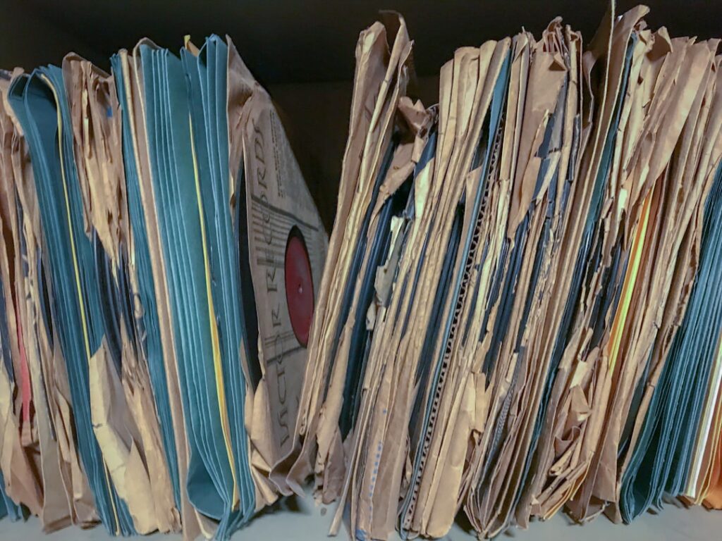 service professionnel de destruction de documents confidentiels pour assurer la sécurité et la confidentialité de vos informations sensibles.